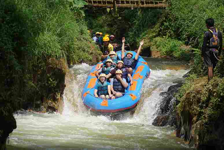 Pilihan Lokasi Rafting Bandung | EO Prabu Outbound