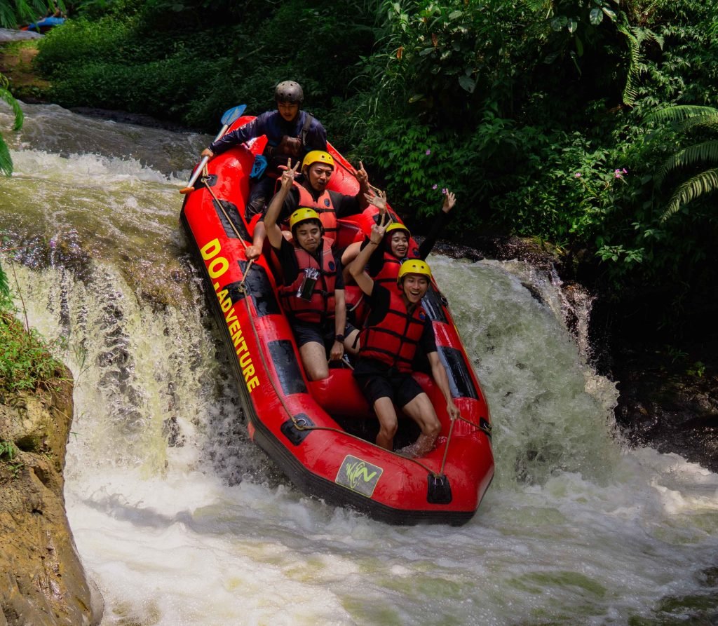 Petualangan Rafting Pangalengan